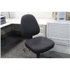 Image 2 : BLACK MULTILEVER STENO CHAIR