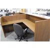 Image 2 : CHESTNUT L-SHAPE RECEPTION DESK