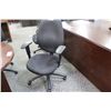 Image 2 : BLACK MULTILEVER TASK CHAIR