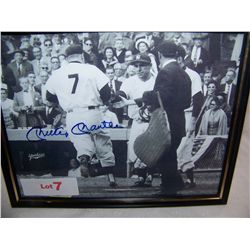 MICKEY MANTLE SIGNED FRAMED BLACK & WHITE PHOTOGRAPH