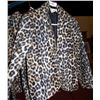 Image 2 : VINTAGE LEOPARD PRINT LADIES JACKET IN VERY GOOD CONDITION