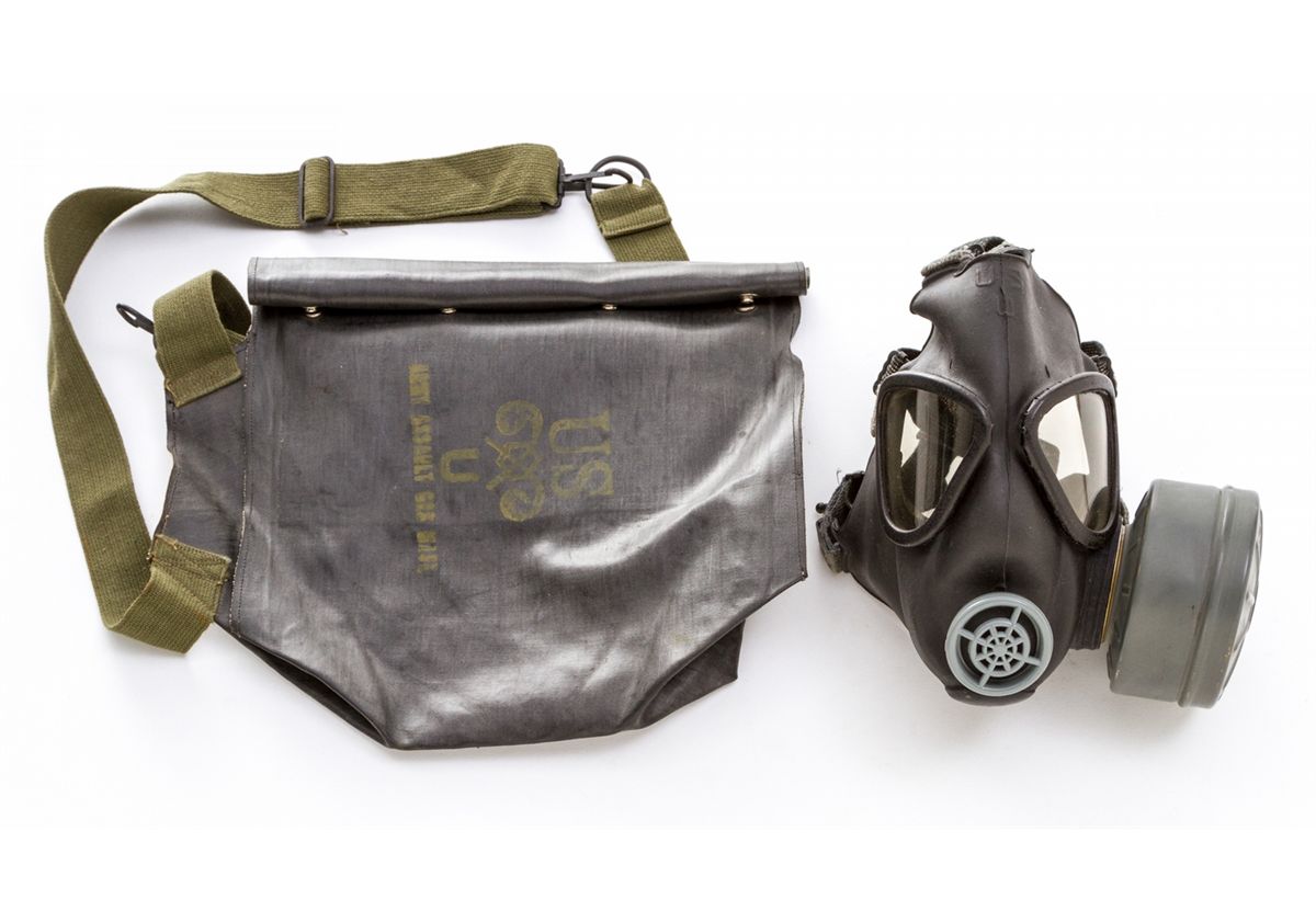 Rare WWII M5 Assault Gas Mask & M7 Waterproof Bag