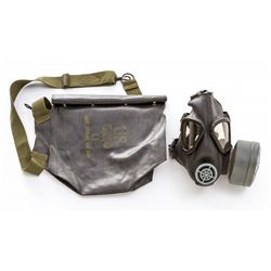 Rare WWII M5 Assault Gas Mask & M7 Waterproof Bag