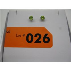 New .925 silver peridot earrings
