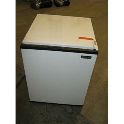 Bar fridge
