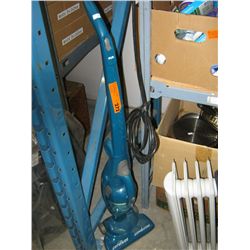 Cordless upright vacuum