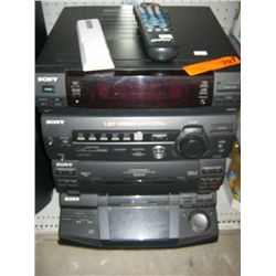 Sony AM/FM CD player - no speakers