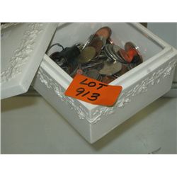 Porcelain lidded dish with assorted currencies