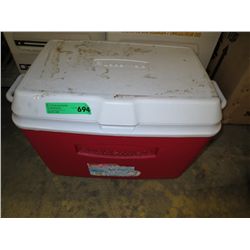 Rubbermaid cooler