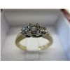 Image 2 : 14kt gold, 3 diamond trinity ring