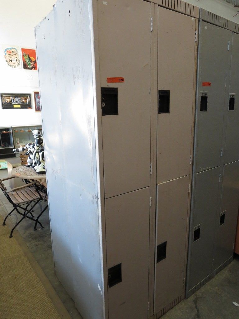 Locker unit