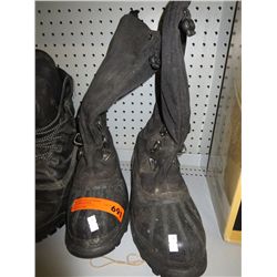 Pair of Sorel boots, men's size 11 - USED