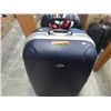 Image 1 : Hard sided Samsonite rolling suit case