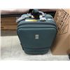 Image 1 : Daks soft sided rolling suit case