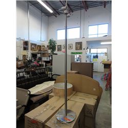 Metal floor lamp, with drum shade