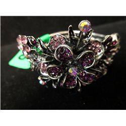 Cut crystal retro flower bracelet