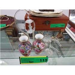 Five pieces of glass & china decorations