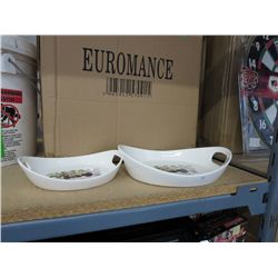 Case of trays with blackberry motif