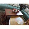 Image 1 : New wood fold out coffee table