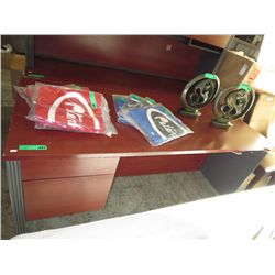 Office desk with 2 drawers