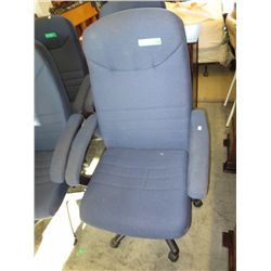 Upholstered hydraulic swivel office chair