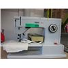 Image 1 : Pfaff 1212 sewing machine