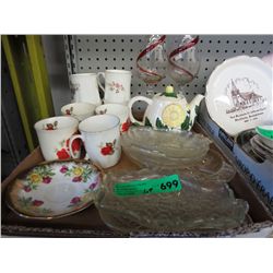 Tray of glass and china items