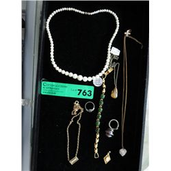 Tray of vintage jewelry
