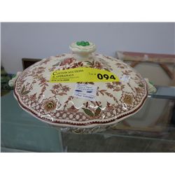 Royal Doulton covered serving dish with handles