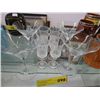 Image 1 : Ten glasses