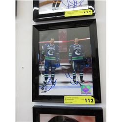 Autographed hockey photo Henrich & Daniel Sedin
