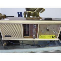 Vintage 50's clock radio