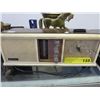 Image 1 : Vintage 50's clock radio