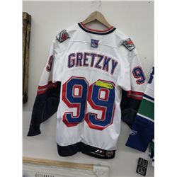 Signed jersey "Wayne Gretzky"