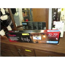 Tilt mount for 30-70" flat screen TV