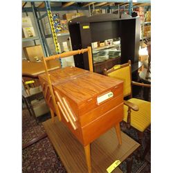 Accordion sewing chest