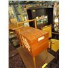 Image 1 : Accordion sewing chest