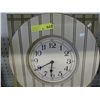 Image 1 : 2 wall clocks