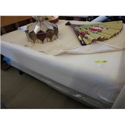Queen size foam mattress