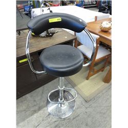 Hydraulic chrome and leather bar stool