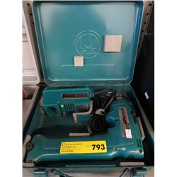 Makita cordless driver in case