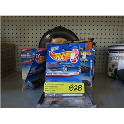 Lot of Hot Wheels toys