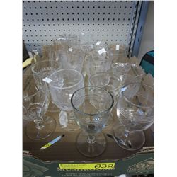 Lot of vintage & antique glasses