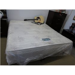 Kings size  Serta Perfect Sleeper" Mattress