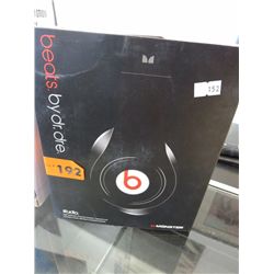 Beats by Dr. Dre isolation headphones, black