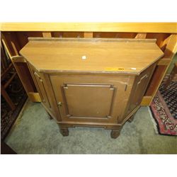 Cabinet with one door 37" x 16" x 31"