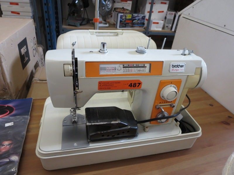 Vintage Brother Boutique 761 sewing machine