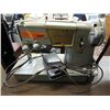 Image 1 : Vintage Singer sewing machine