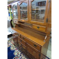 Side board with hutch