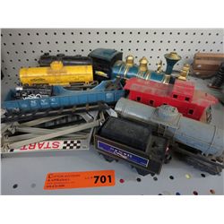 Model train cars, 9 pieces